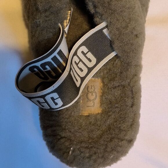 UGG slippers - Picture 3 of 5